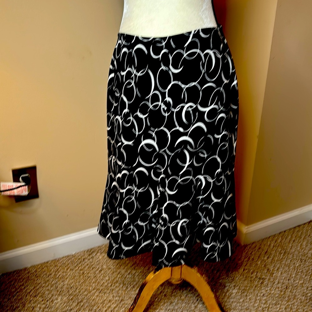 Petite 6 lined skirt like new!